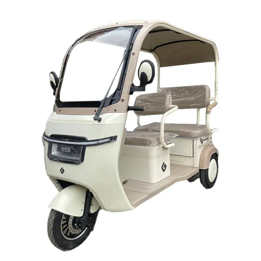 UNA TRIMOTO NUEVA PARA MAMÁ